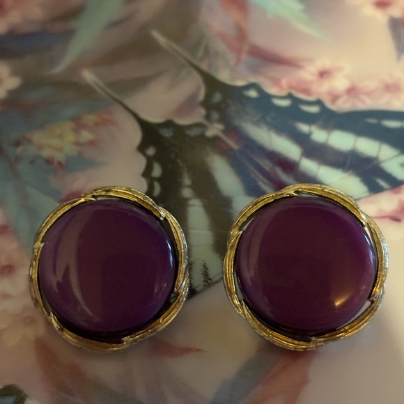 Lisner Vintage Purple Moon Glow Earrings silver Tone Clip-On Signed - Picture 2 of 4